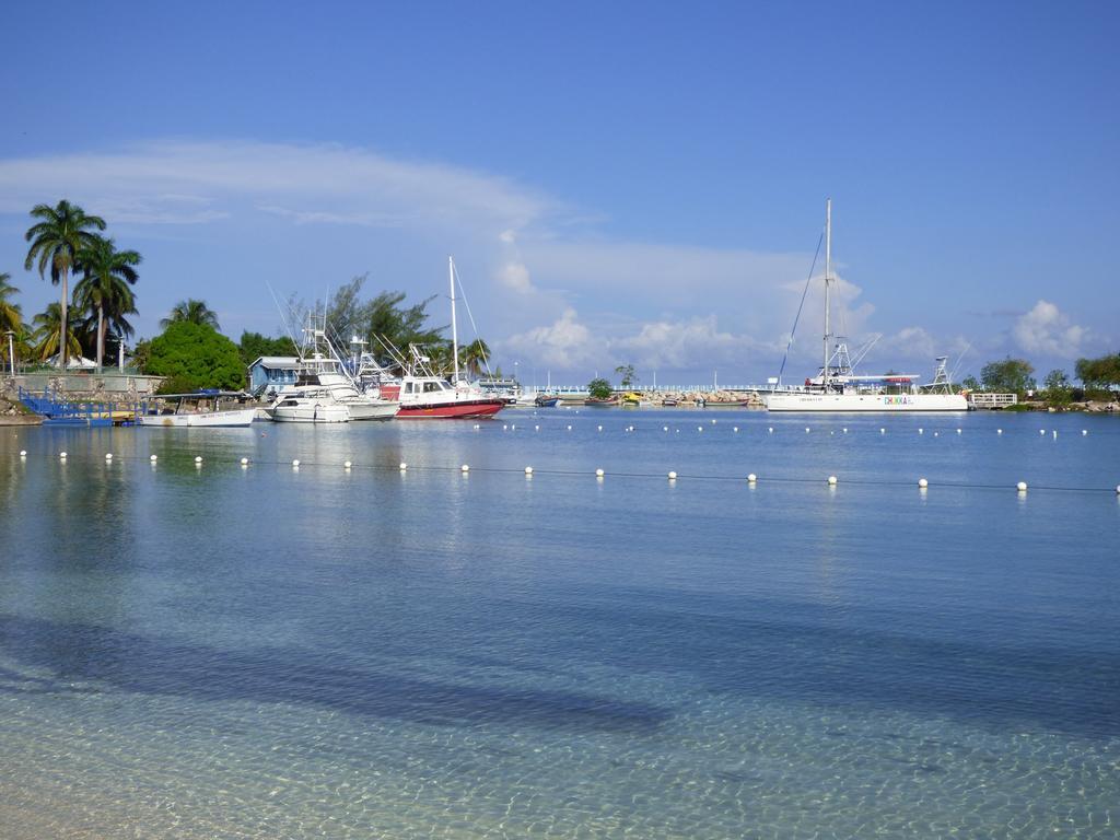 Beach Studio 10 Ocho Rios Exterior photo
